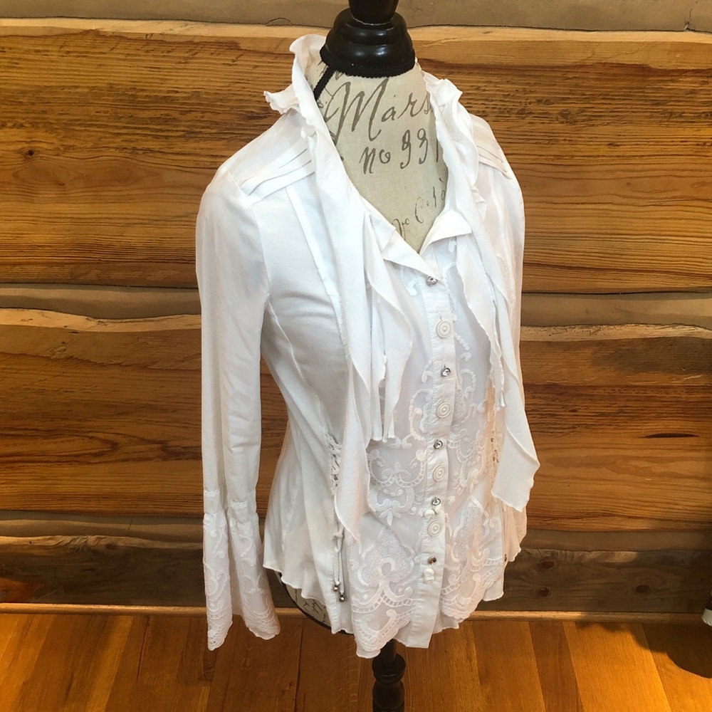 Vitrin Design White Stretchy Button Up Bell Sleeve